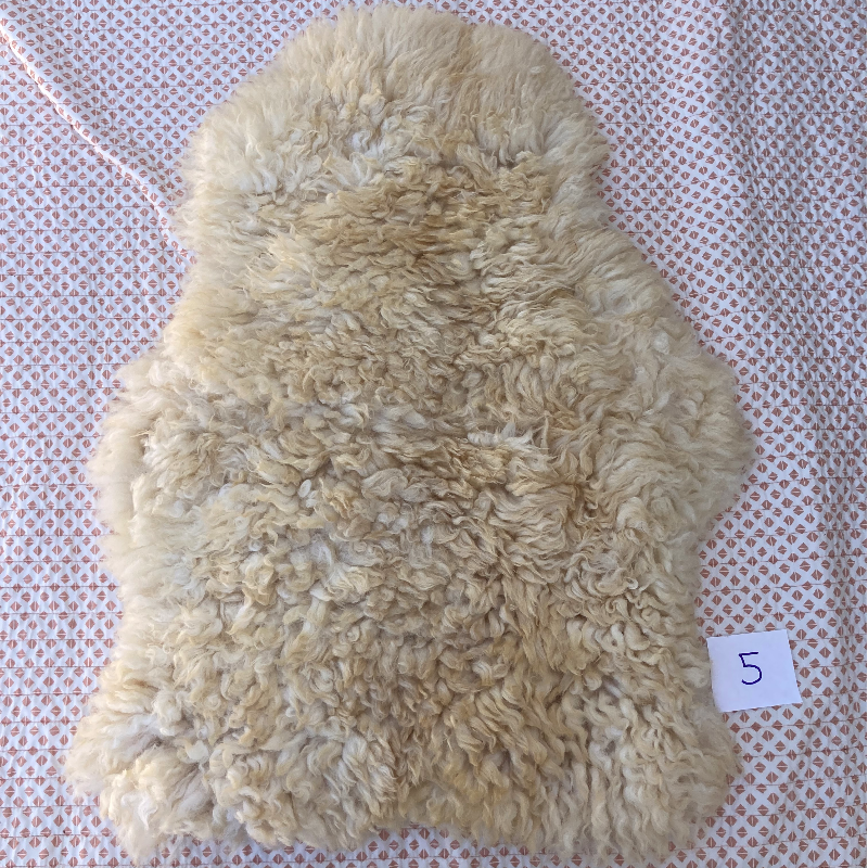 Bark Tanned Sheep Hide (#5, White)