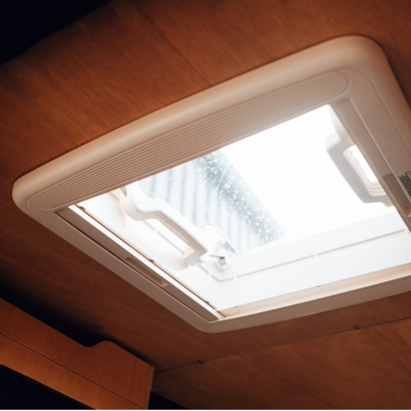 DOMETIC Mini Heki S 40x40cm (150 cm²)