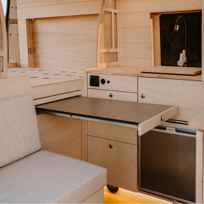 Table coulissante sans pied