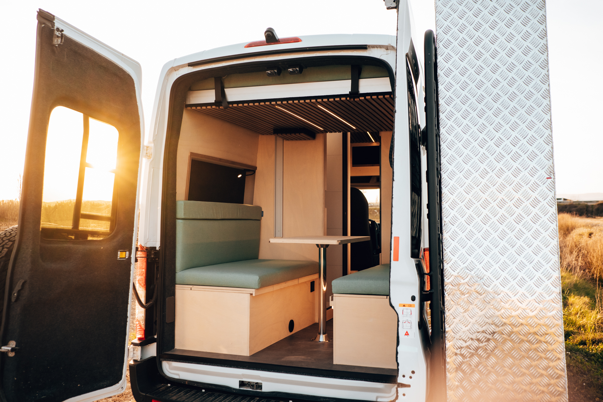 Pied chromé amovible