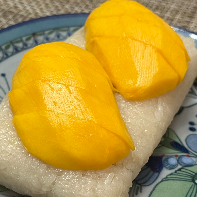 Sticky Rice and Golden Mango - Khao Niew Maak Muang Main Image