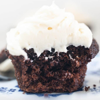 Chocolate cupcakes w/ buttercream