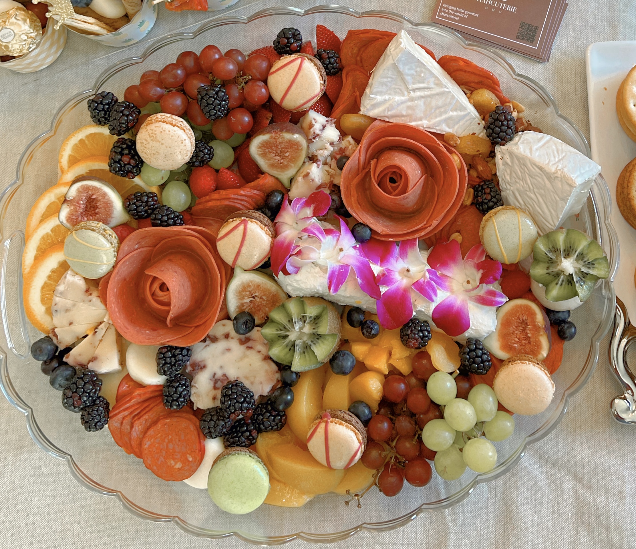 Large Board Serves up to 15