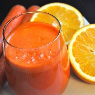 Jugo de zanahoria y naranja Image