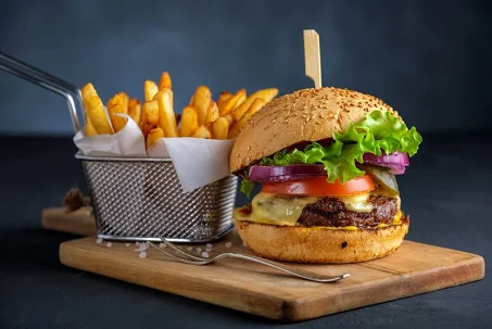 BURGERS (Served with chips)