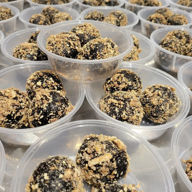 Tunnocks caramel wafer protein baws 