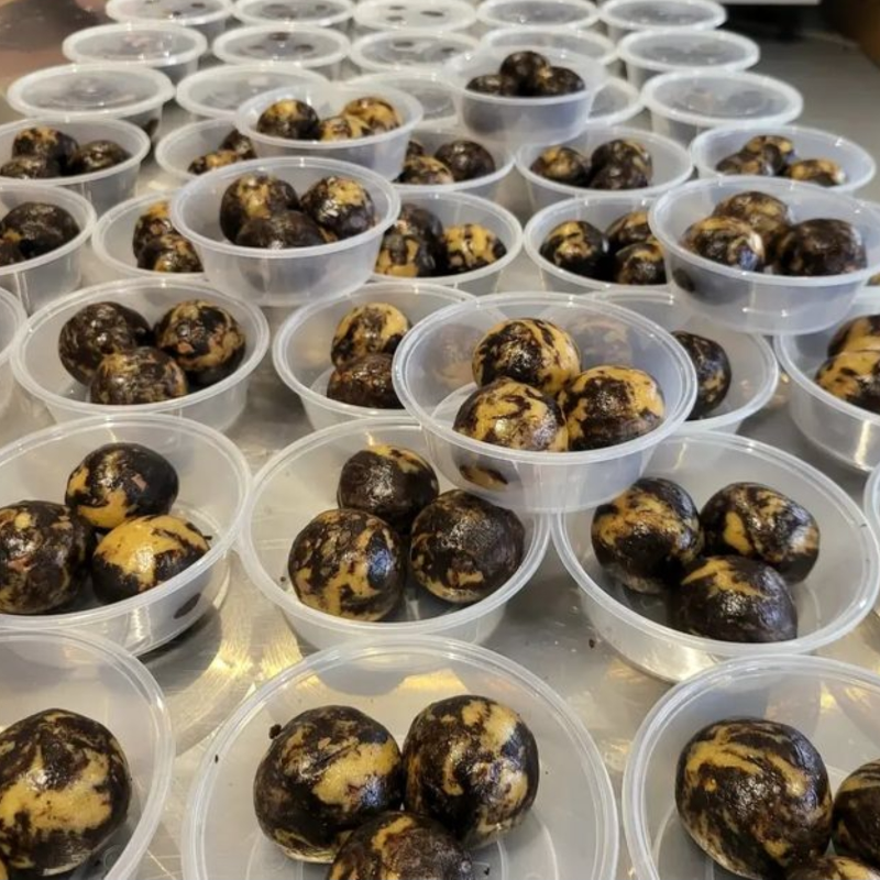 Galaxy caramel protein baws 