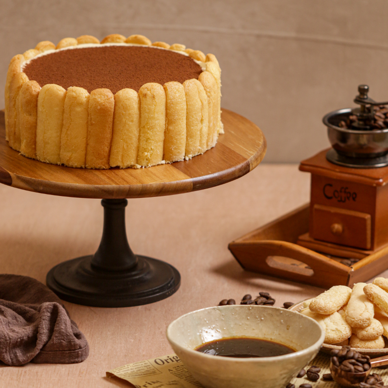 Tiramisu Cake