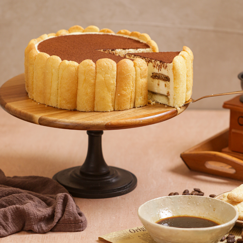 Tiramisu Cake
