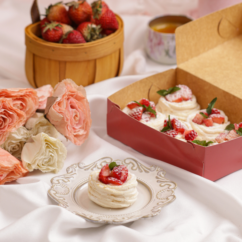 MINI STRAWBERRY PAVLOVA (Seasonal) Box of 12 - Thumbnail (Preview) 2