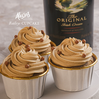 NEW Baileys Cupcake Box of 15