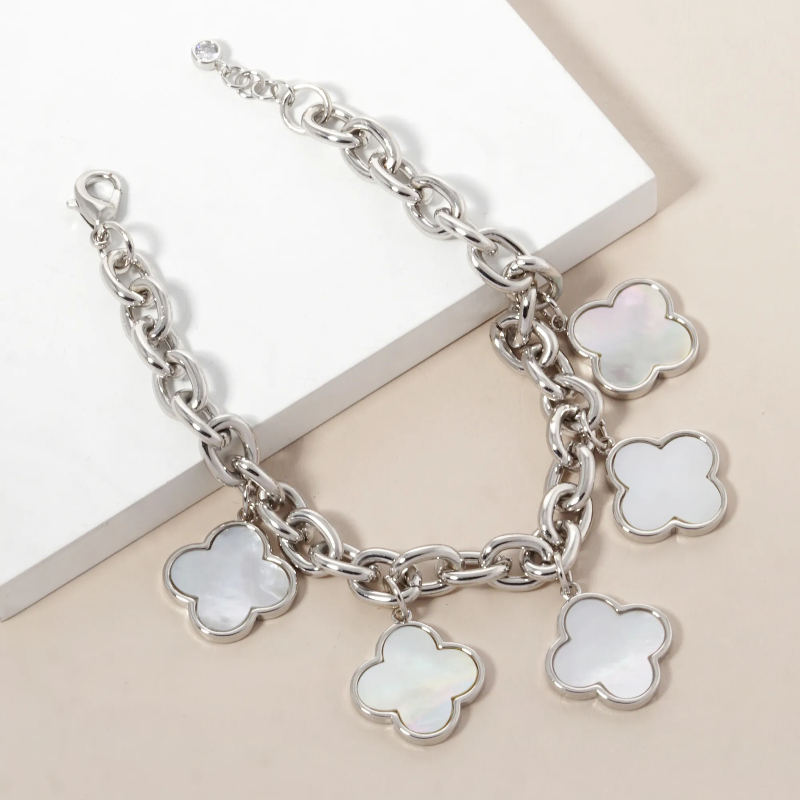 Q10- 18K Gold Dipped Five Quatrefoil Charms Link Chain Bracelet - Thumbnail (Preview) 6