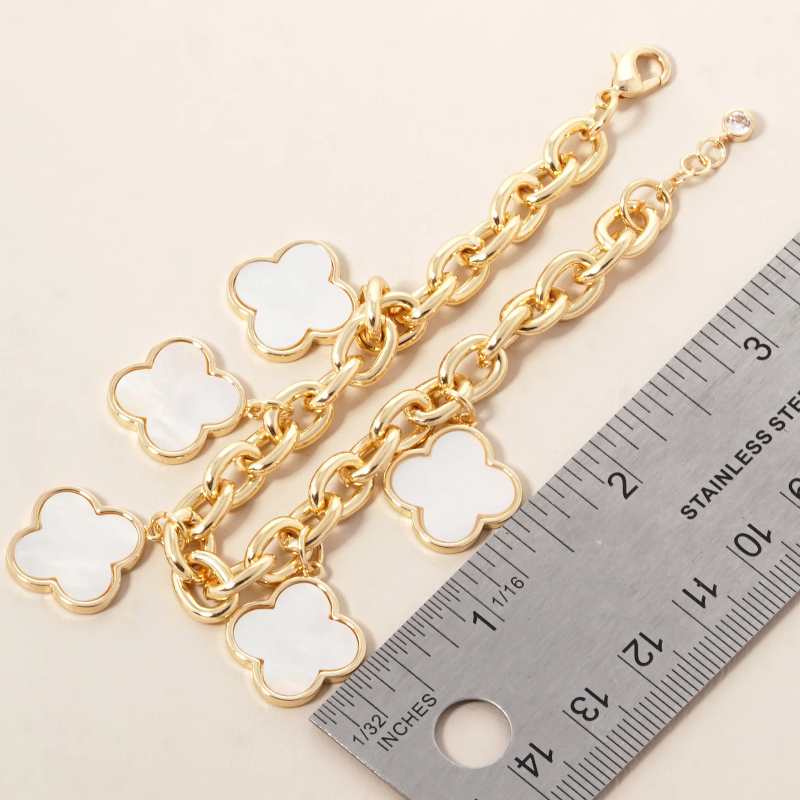 Q10- 18K Gold Dipped Five Quatrefoil Charms Link Chain Bracelet - Thumbnail (Preview) 5