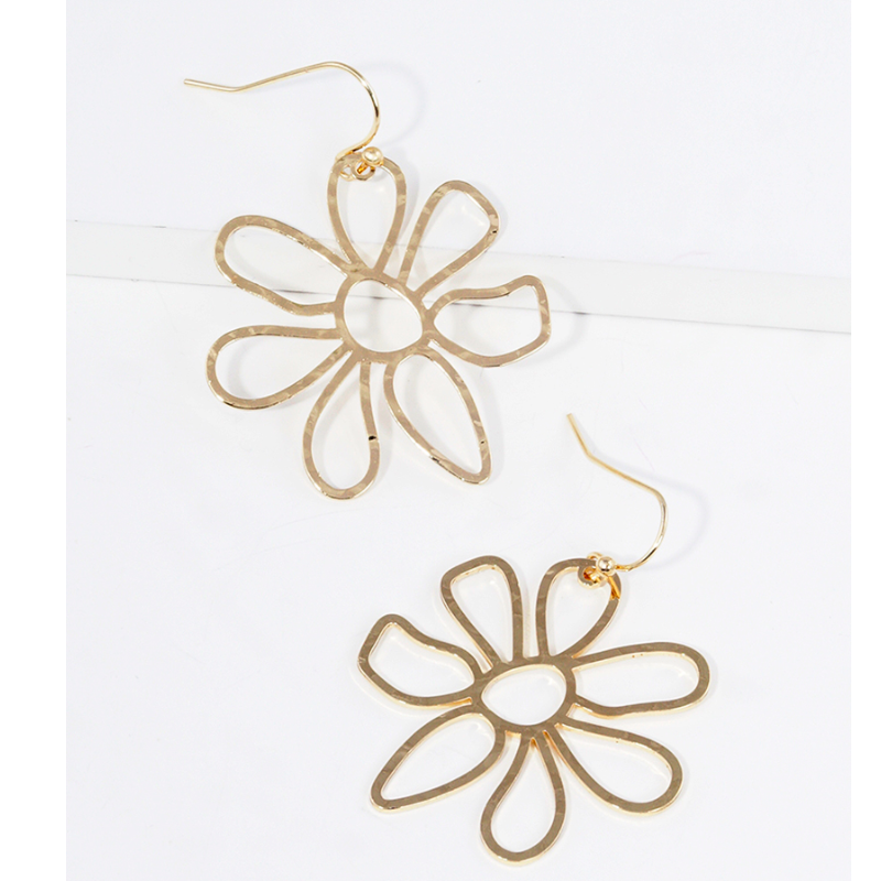 Y20-Textured metal floral flower petal dangle drop earrings Main Image