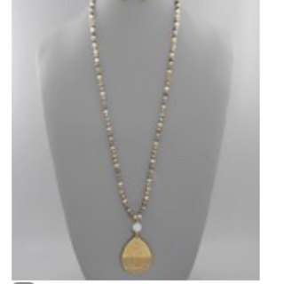 USC43- Hammered Teardrop & Bead Necklace - Thumbnail 4