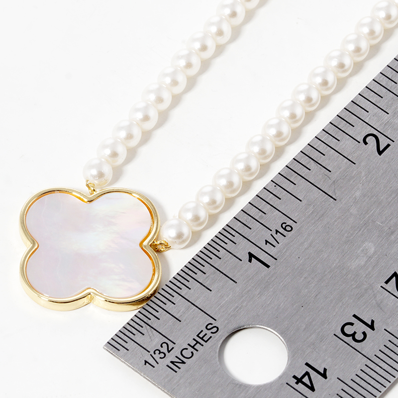 Q2- 18k gold dipped 20mm mother of pearl quatrefoil pendant necklace - Thumbnail (Preview) 2