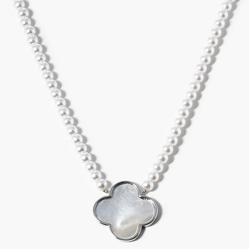 Q2- 18k gold dipped 20mm mother of pearl quatrefoil pendant necklace - Thumbnail (Preview) 3