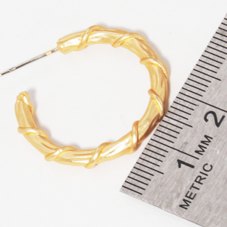 M13- 25MM TEXTURED METAL HOOP EARRINGS (available in Matte Gold & Matte Silver)  - Thumbnail 2