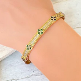 M74- Gilded Clover: Classic Bangle Bracelet - Thumbnail 4