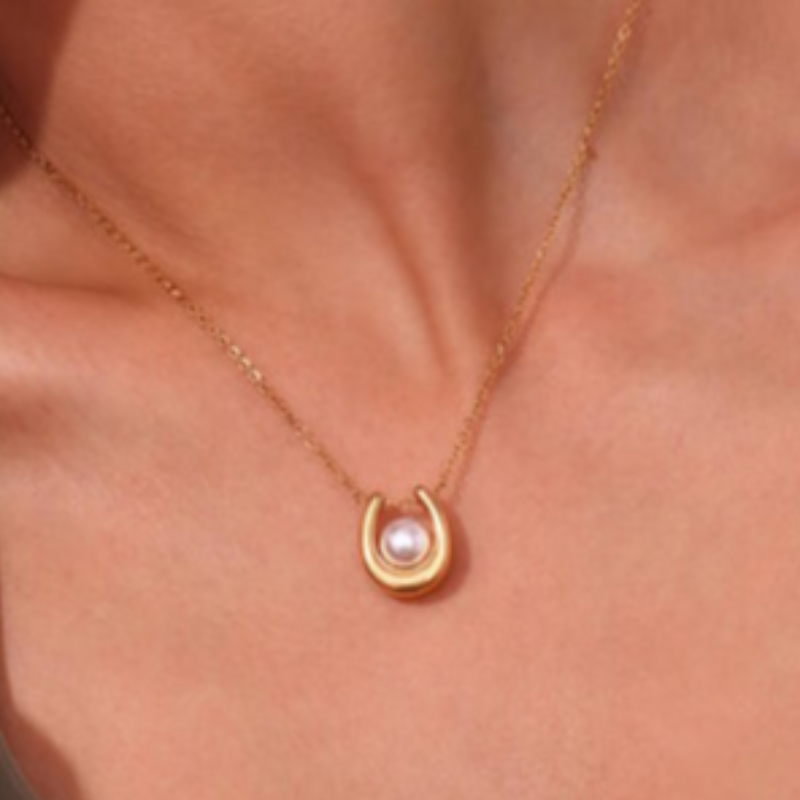 N17-18K HORSE SHOE PEARL GOLD PLATED STAINLESS STEEL NECKLACE - Thumbnail (Preview) 2