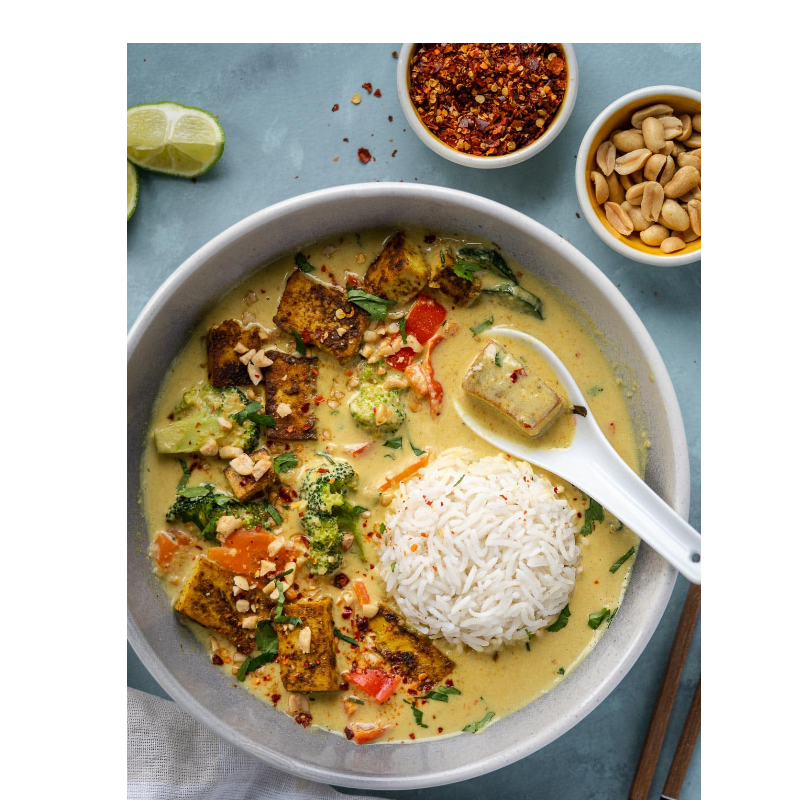 Thai Ginger Curry chicken with Creamy Coconut Veggies, Peanuts & Lime Rice Main Image