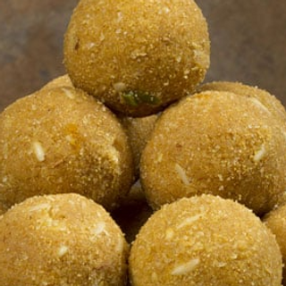 Besan ladoo* 4