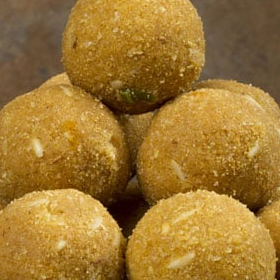 Besan ladoo* 4