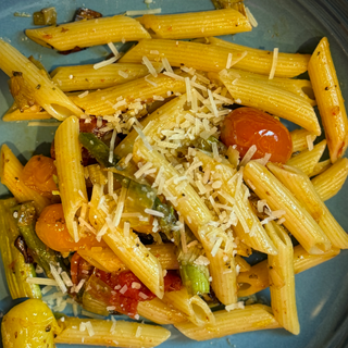 Penne with Roasted Tomatoes, Asparagus, & Leeks 