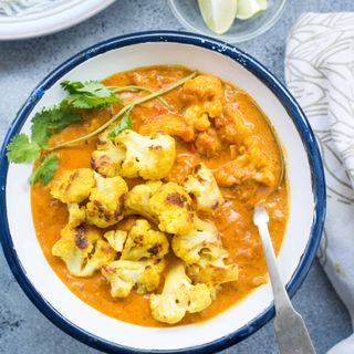 Curried Cauliflower and Chickpea Stew 🌱