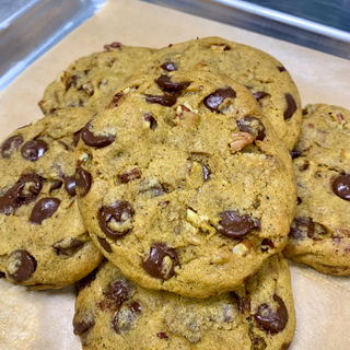 Pumpkin spice chocolate chip, pecan cookies (park of 6 cookies)