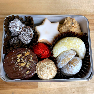 Holiday Cookie Tin - Set A