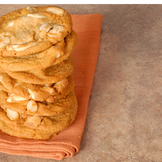 Macadamia nut, White Chocolate & Browned Butter Cookie