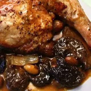 Roasted Chicken w/Dried fruit (1 portion)