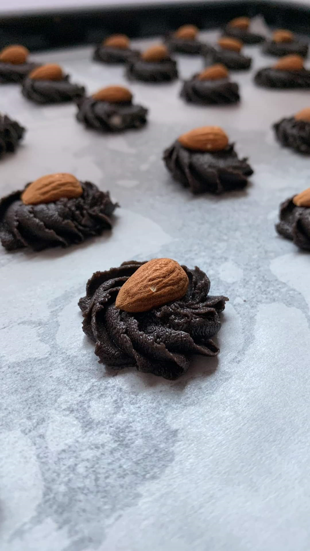 Charcoal Almond Buttercookies