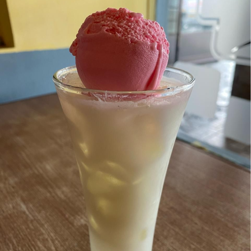 Float Soda Strawberry