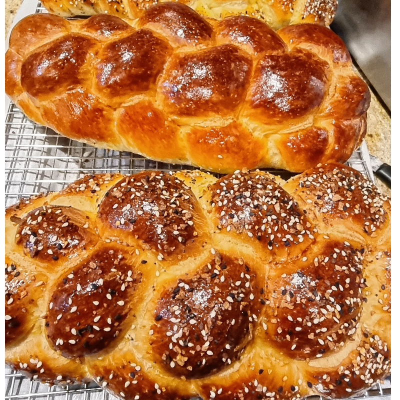 Everything but the bagel Challah Main Image