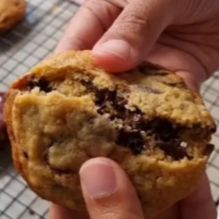 Chocolate Chip Cookie [3inches]