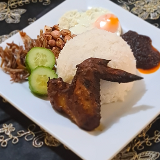 Nasi Lemak Ayam Berempah