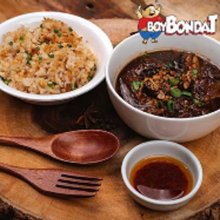 Boy Bondat Pares with Chili Sauce