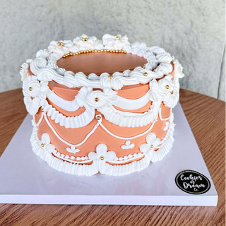 CUSTOM CAKE DISPLAY VINTAGE 2000