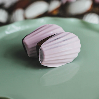 Strawberry Milk chocolate Madeleine