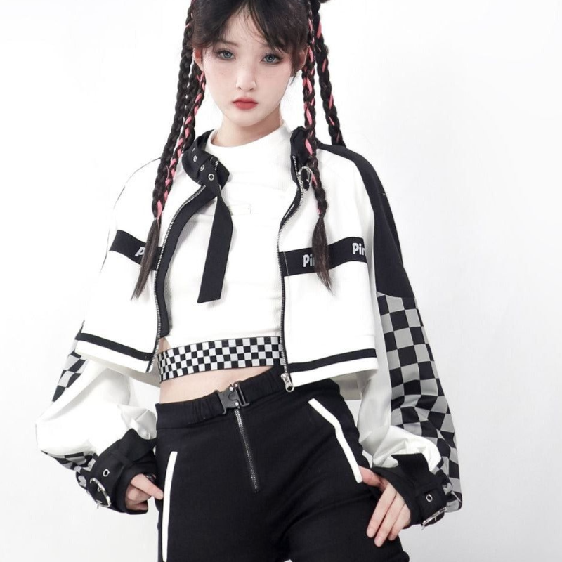 Short Jacket With Sleeves