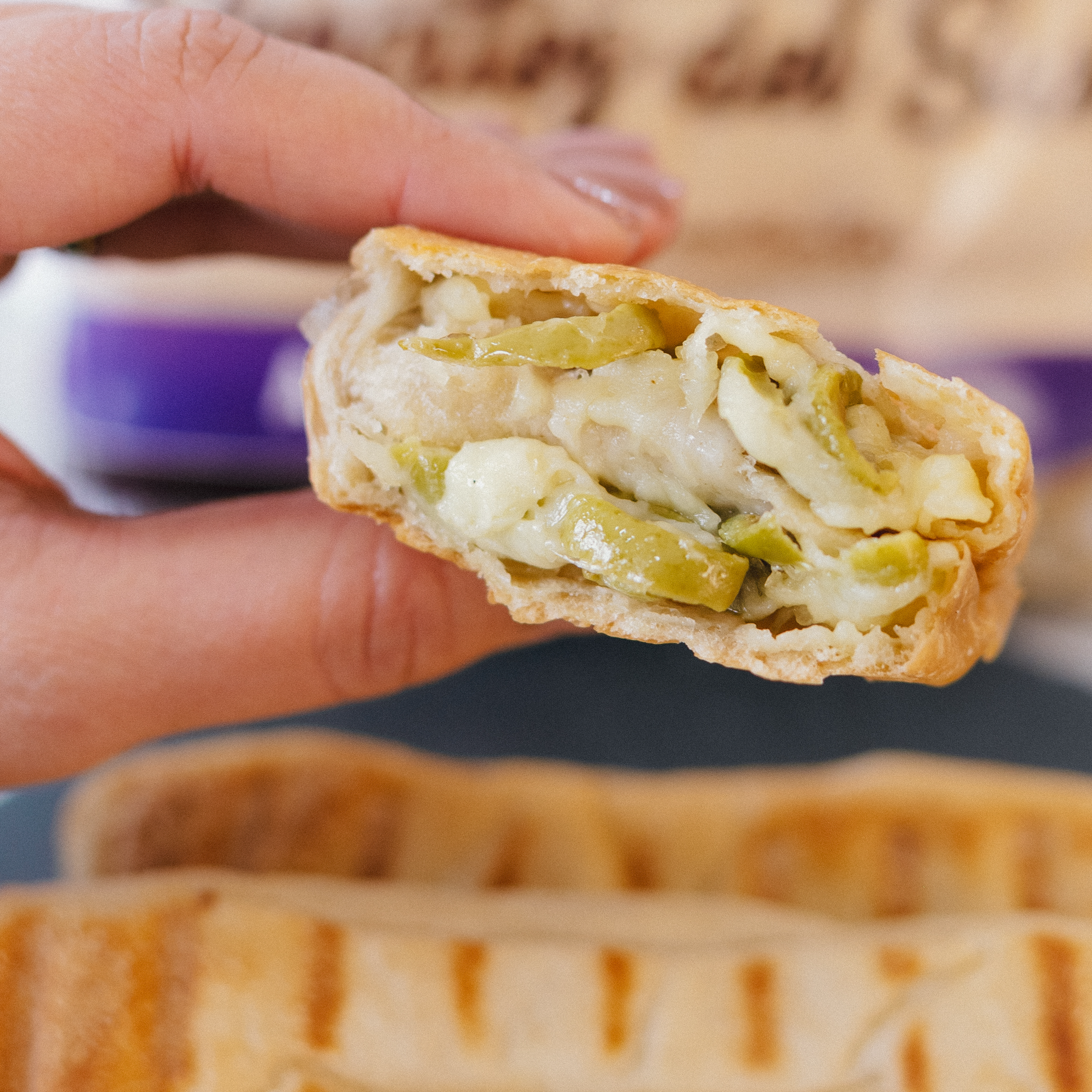 6 Aceituna Verde y Queso Paria