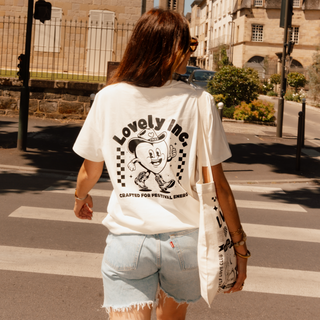T-shirt Loose Blanc Unisexe - Dos "Lovely INC Mascotte"