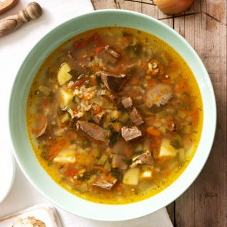 Рассольник с говядиной и перловкой (Rassolnik with beef and pearl barley 500 ml)