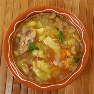 Щи из свежей капусты с говядиной (Russian fresh cabbage soup with beef 500 ml)