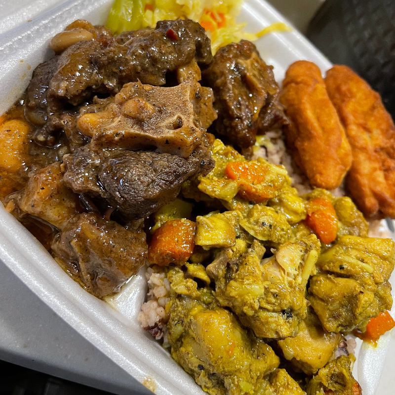 Curry Chicken and Oxtail Dinner Large Image