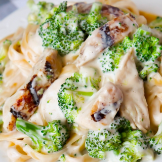 Pasta chicken alfredo