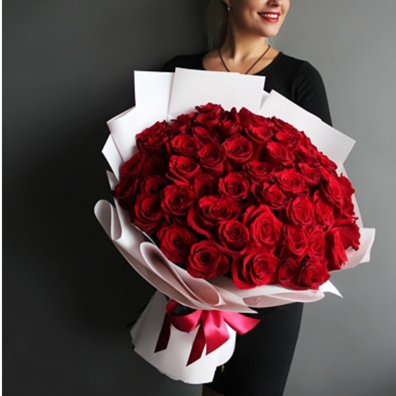 Gianella 51 Red Roses