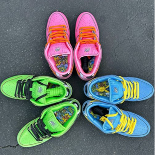 The Powerpuff Girls x Dunk Low Pro SB QS 'Blossom' 